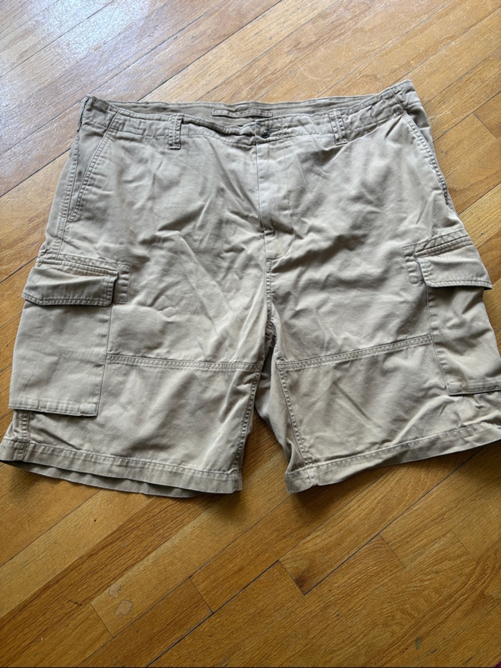 Men’s cargo shorts waist 40